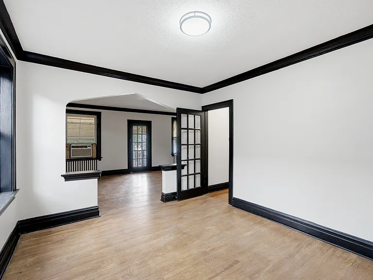 5055 Lindenwood Ave #2F — Photo 7