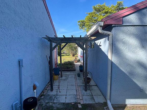 3rd image of 2592 SE Kaycee Court