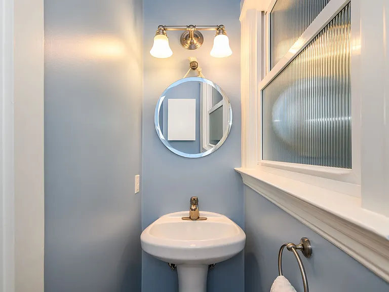 1448 Filbert St — Photo 10