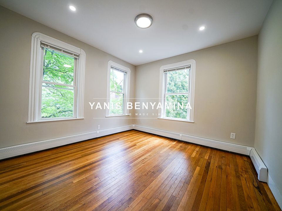 1st image of 568 Green St #2