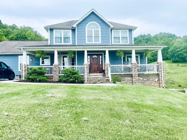 425 Donald C Moore Dr, Lebanon, VA 24266