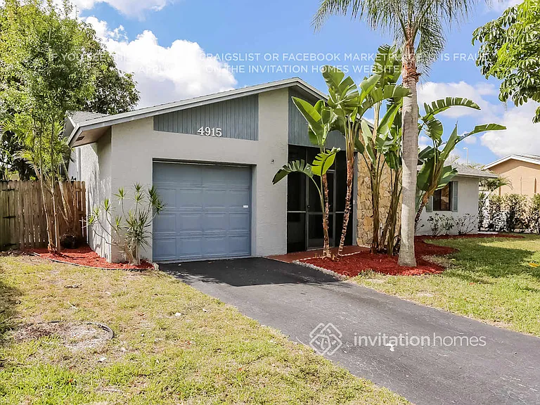 4915 SW 12th St — Photo 2