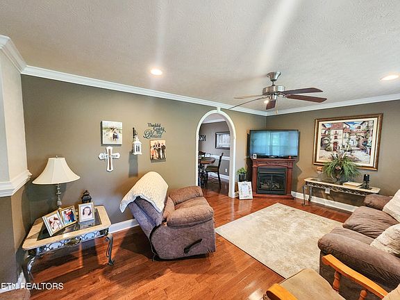 5th image of 319 Tater Valley Rd