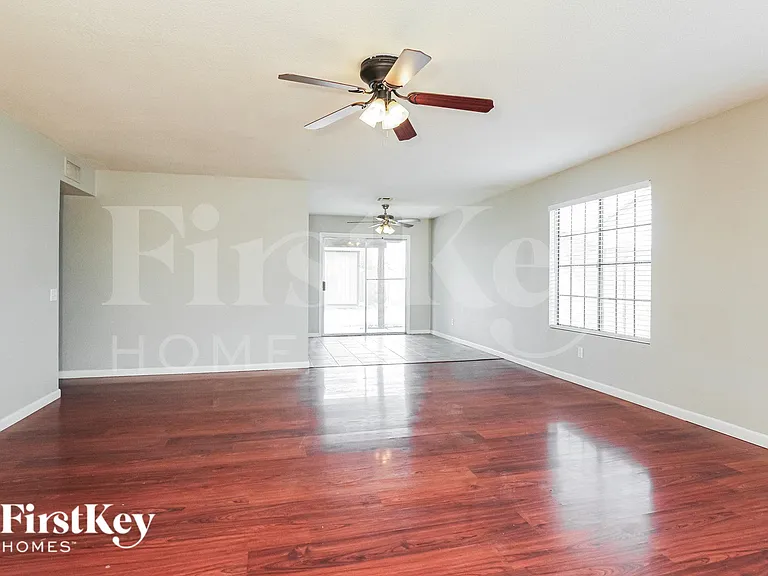 21036 N 34th Dr — Photo 4
