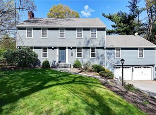 119 Farmcliff Dr, Glastonbury, CT 06033