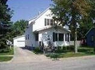 332 4th Ave, Manistee, MI 49660