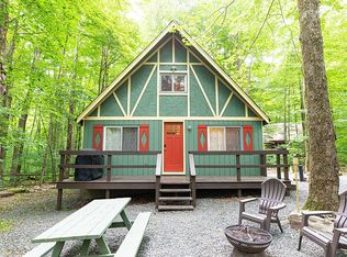 2162 Lehigh Dr, Pocono Lake, PA