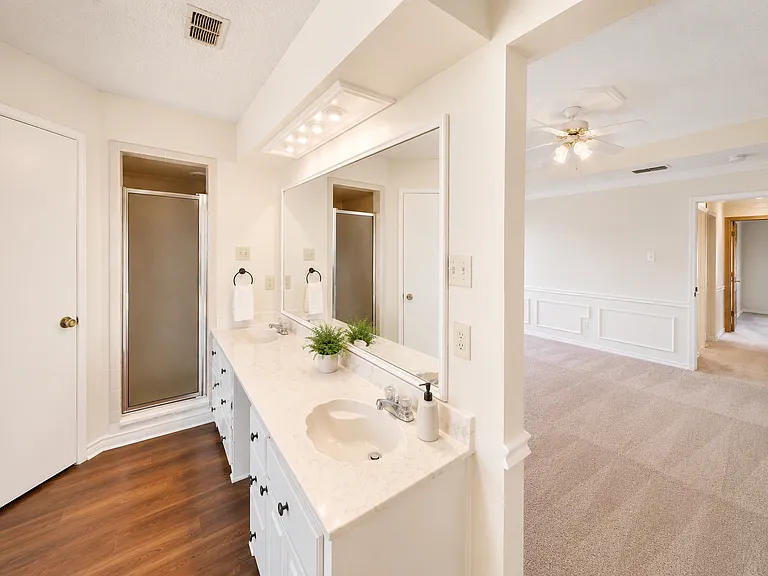 698 Buttercup Dr — Photo 7