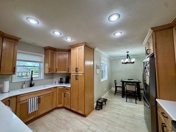 5th image of 2200 Rains St