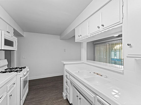 5th image of 400 Merrimac Way APT 50
