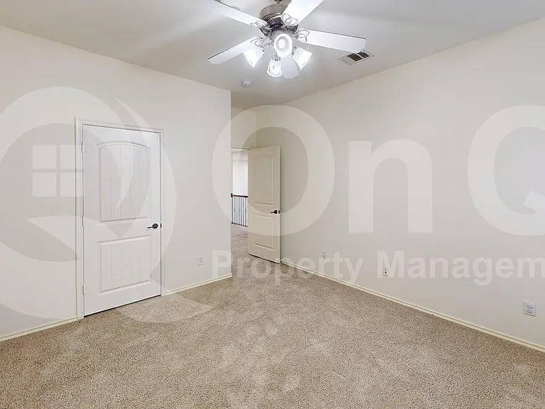 501 Lipizzan Ln — Photo 16