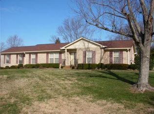 8136 Suzanne Dr, Brentwood, TN 37027