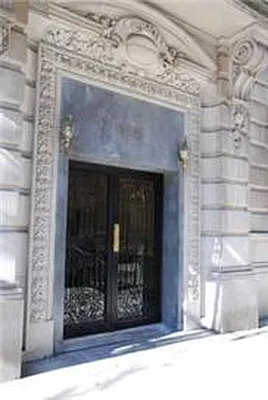 Rented by Buchbinder & Warren | media 42