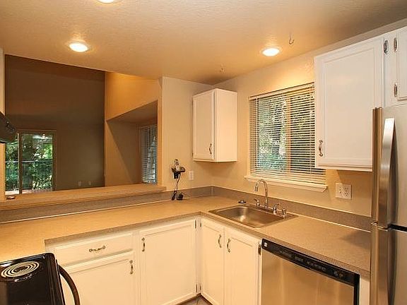 3rd image of 14500 NE Redmond Way #D-23