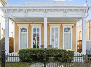 2352 Laurel St, New Orleans, LA 70130