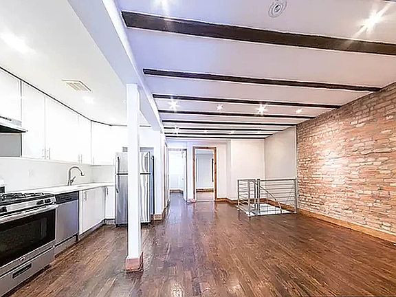 2nd image of 760 Willoughby Ave #5