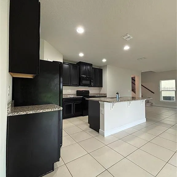 4420 Silver Creek St — Photo 4