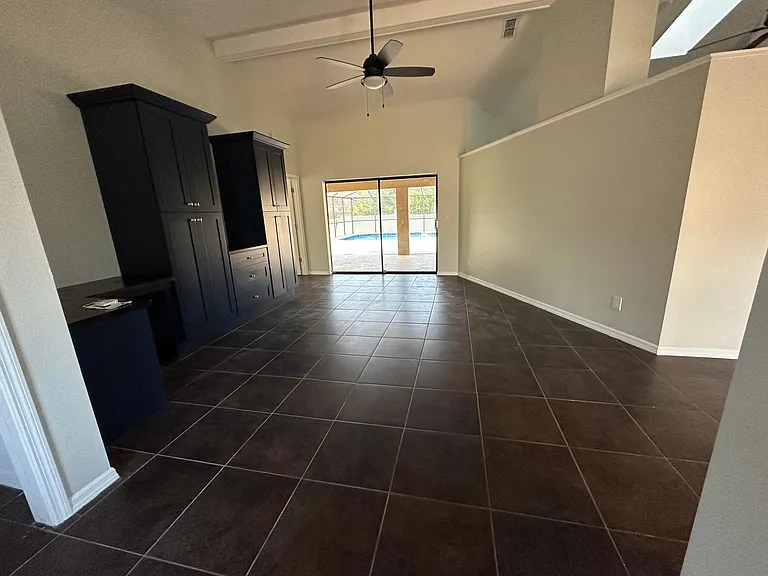12445 Everard Dr — Photo 2