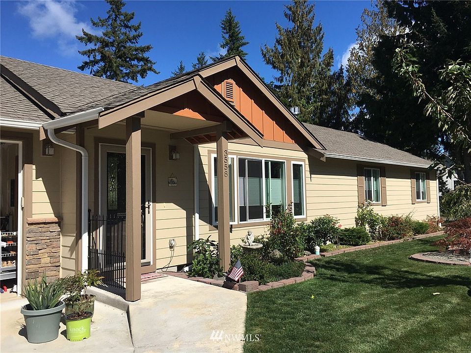 1st image of 3558 NE Ocasta Street