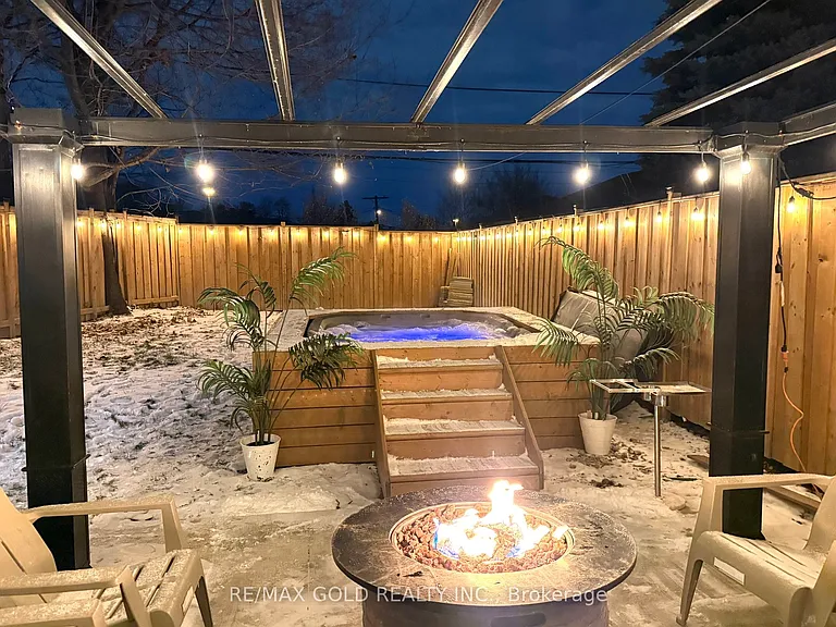 189 Kingsview Blvd — Photo 35