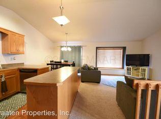 930 36th Ave S, Moorhead, MN 56560