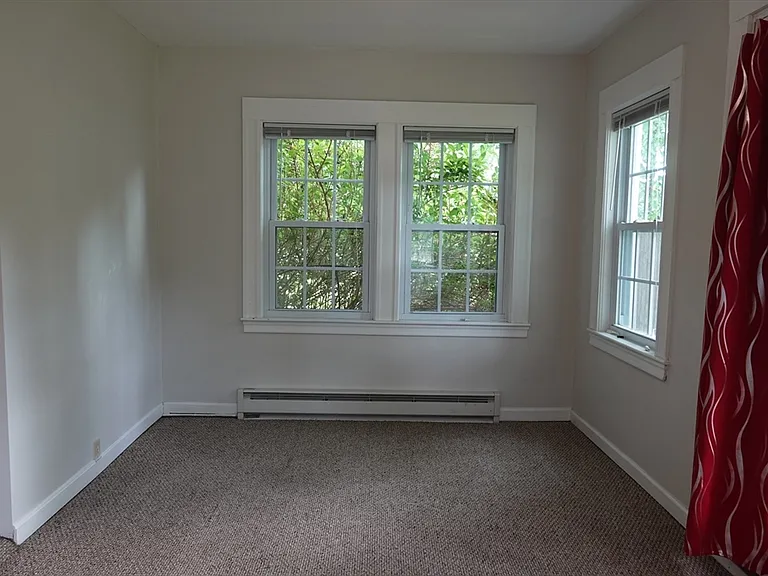 80 Center St — Photo 16