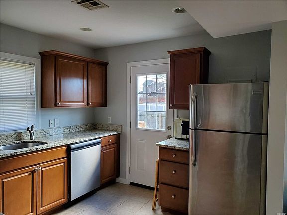 2nd image of 268 Wyona Ave #1