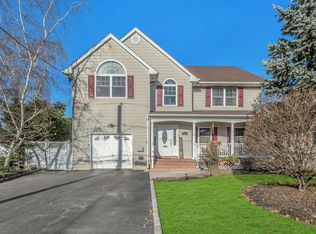 2443 Logue St, Bellmore, NY 11710