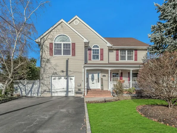 2443 Logue Street, Bellmore, NY 11710