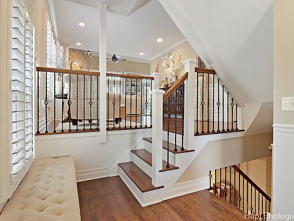 4th image of 3334 N Odell Ave