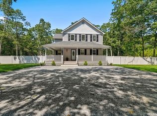 331 N Sunrise Service Rd, Manorville, NY 11949