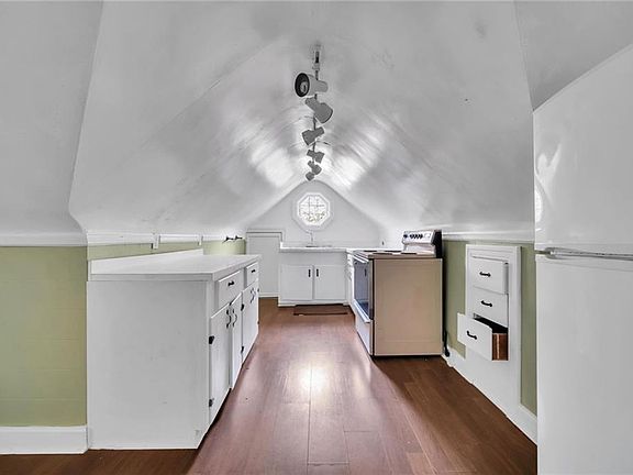 5th image of 736 Lesner Ave #B