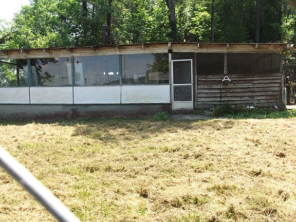 Camper w/add on room. 