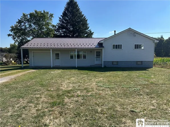 363 N Central Ave, Springville, NY 14141
