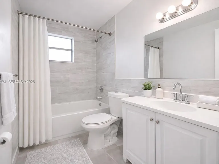 400 NE 1st St #108 — Photo 10