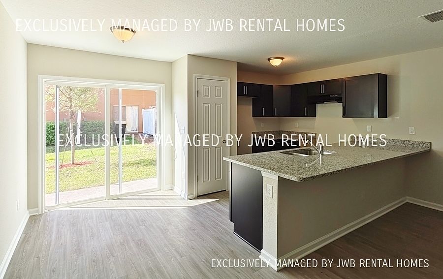 2nd image of 6812 Lake Mist Ln