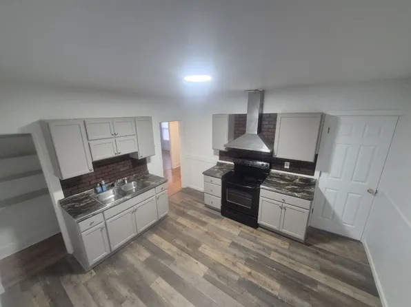 191 E Main St #2, Chicopee, MA 01020