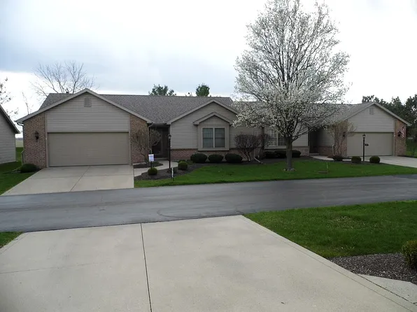 295 Brookview Ct, Lima, OH 45801