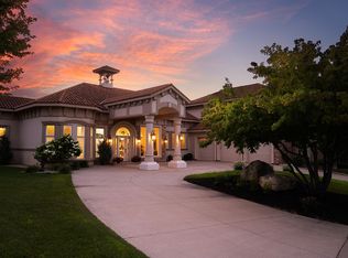 415 Winding Ridge Rd, Cedar Falls, IA 50613