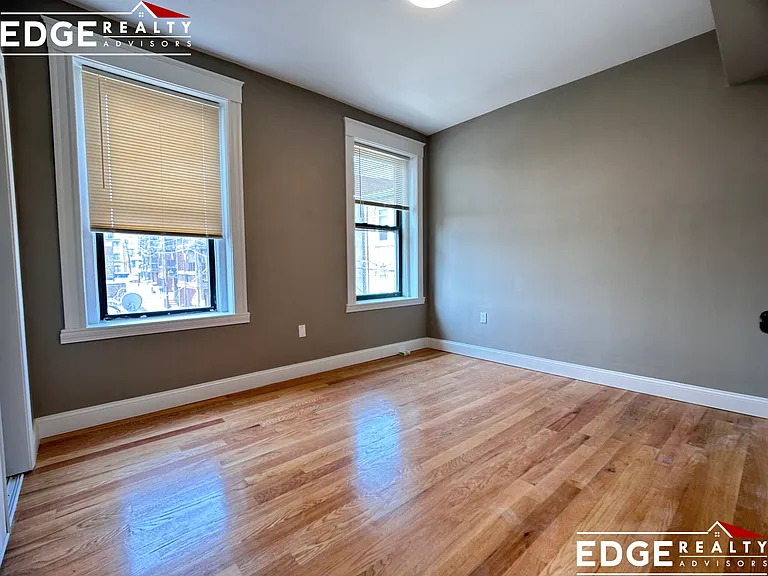 1914 Beacon St #1 — Photo 9