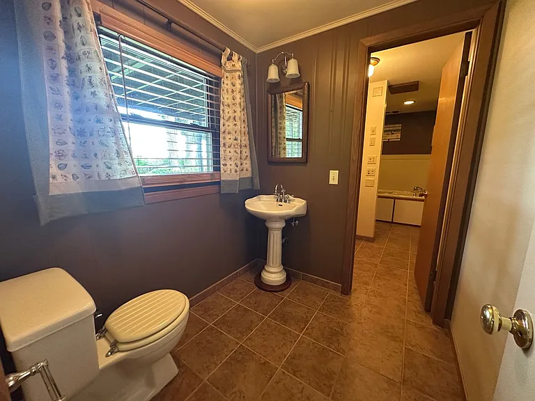 2830 Waubesa Ave — Photo 42