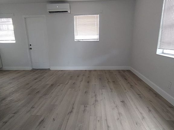 5th image of 125 SW 5th Ct #3