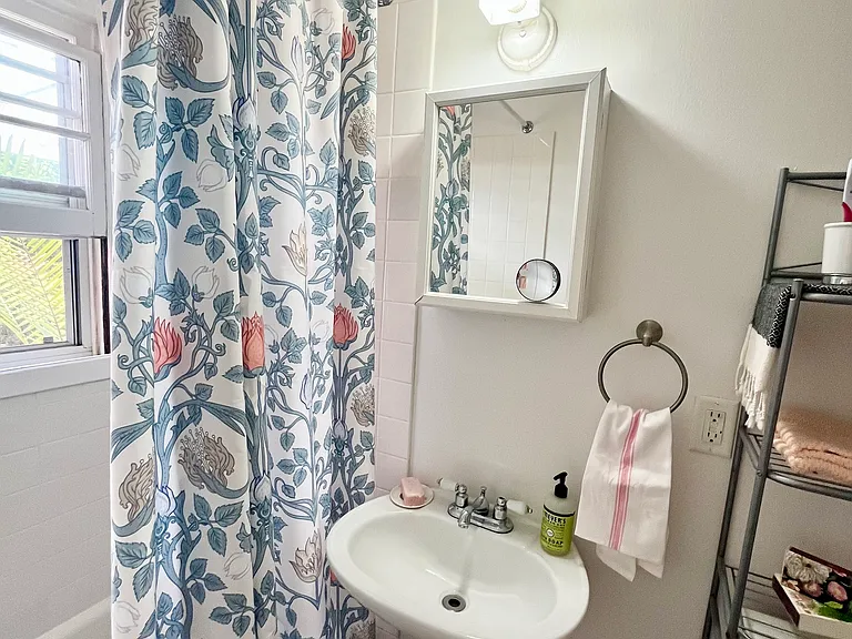 1215 NE 71st Ave — Photo 30