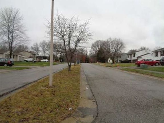 5th image of 27 Cassandra Dr