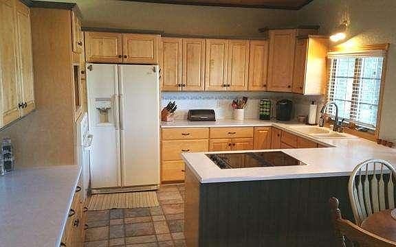 4th image of 2403 W Riverdale Ave