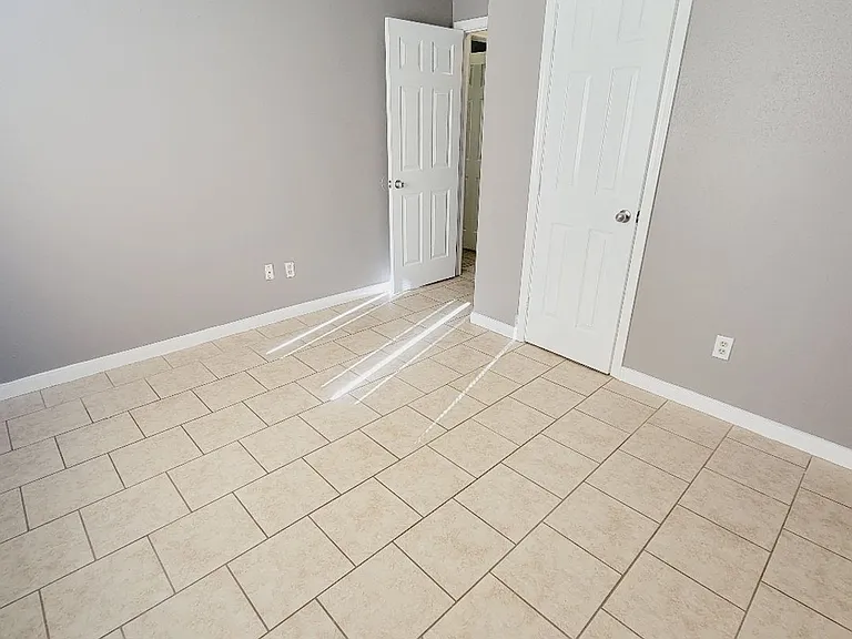 8607 Crystal Cove Cir — Photo 8