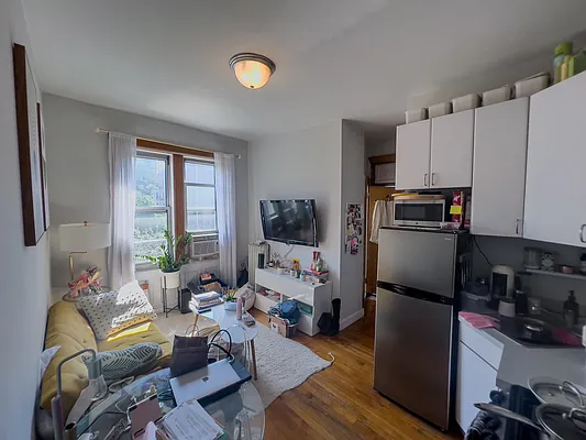 Rented by Denise Rosenblum, LREB | media 4