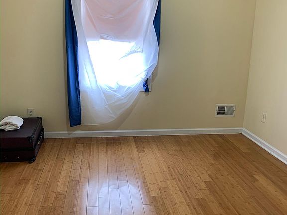 5th image of 145 Hopkins Ave #2R