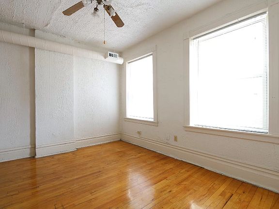 3rd image of 842 S Miller St #2