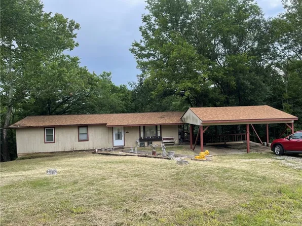 4 Skyview Ln, Holiday Island, AR 72631